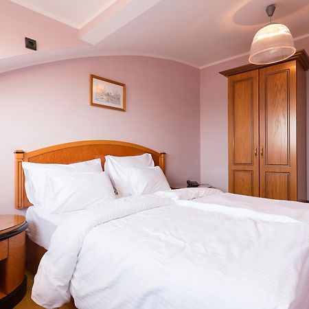 Hotel Sterling Garni Белград Екстериор снимка