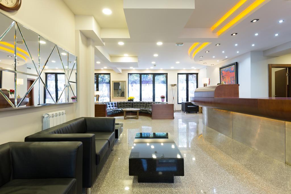 Hotel Sterling Garni Белград Екстериор снимка
