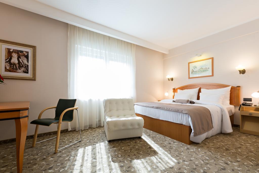 Hotel Sterling Garni Белград Екстериор снимка