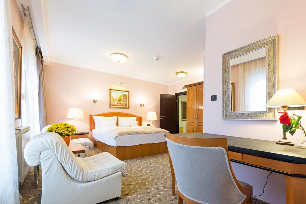 Hotel Sterling Garni Белград Екстериор снимка