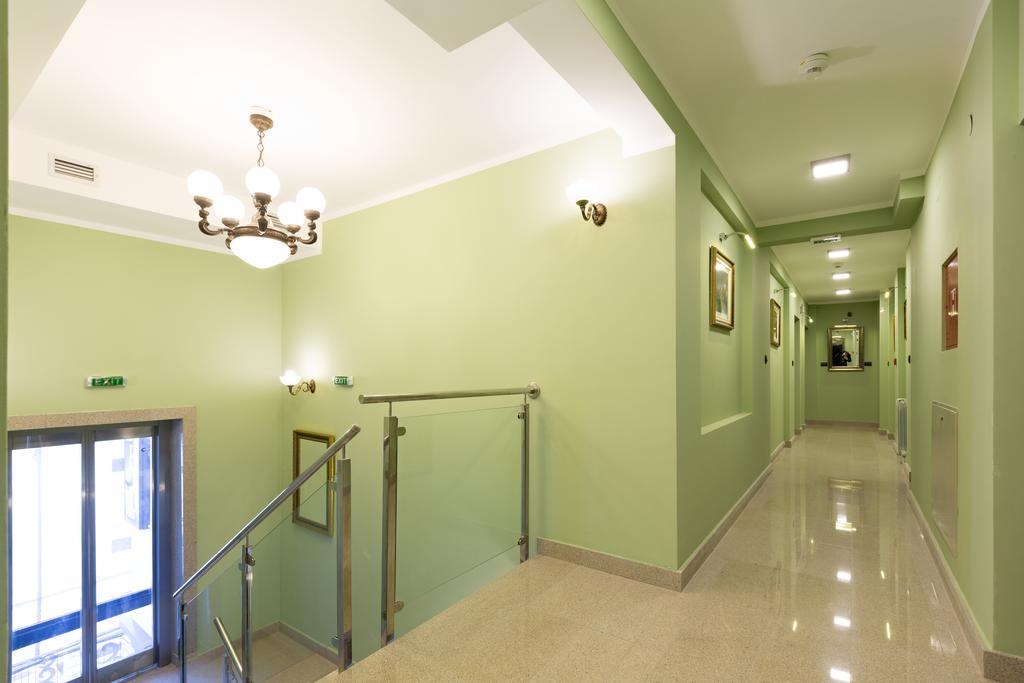 Hotel Sterling Garni Белград Екстериор снимка