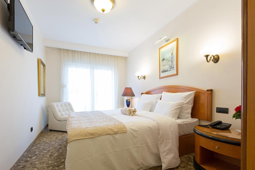 Hotel Sterling Garni Белград Екстериор снимка