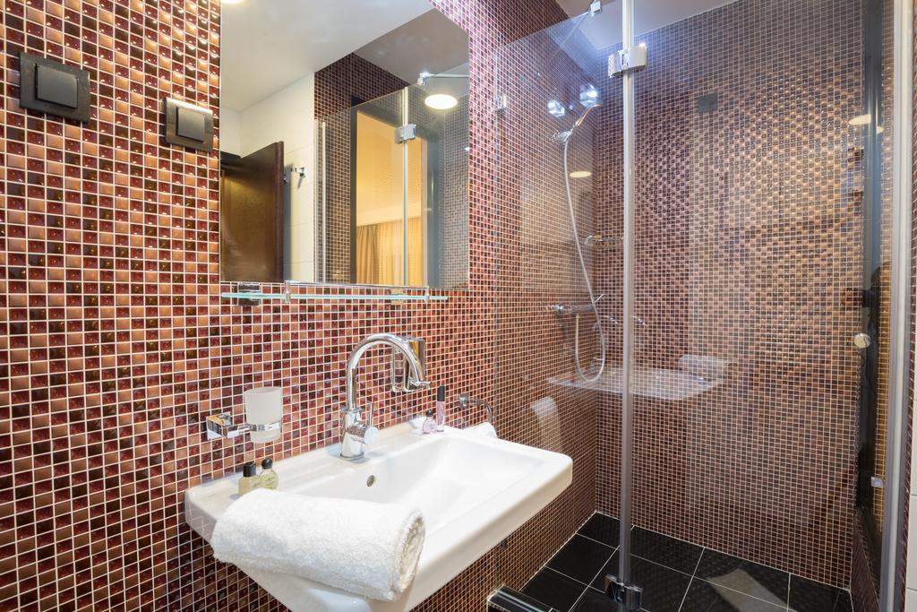 Hotel Sterling Garni Белград Екстериор снимка