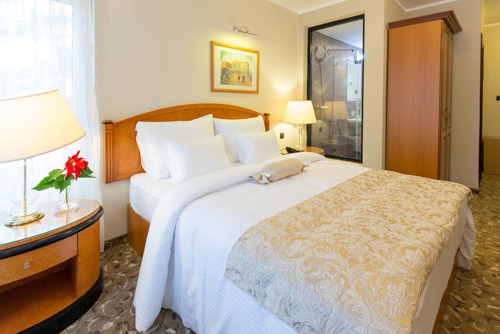 Hotel Sterling Garni Белград Екстериор снимка