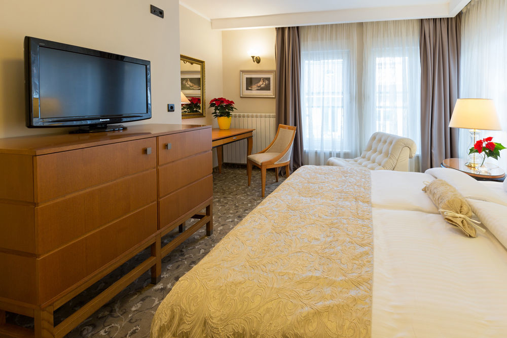 Hotel Sterling Garni Белград Екстериор снимка