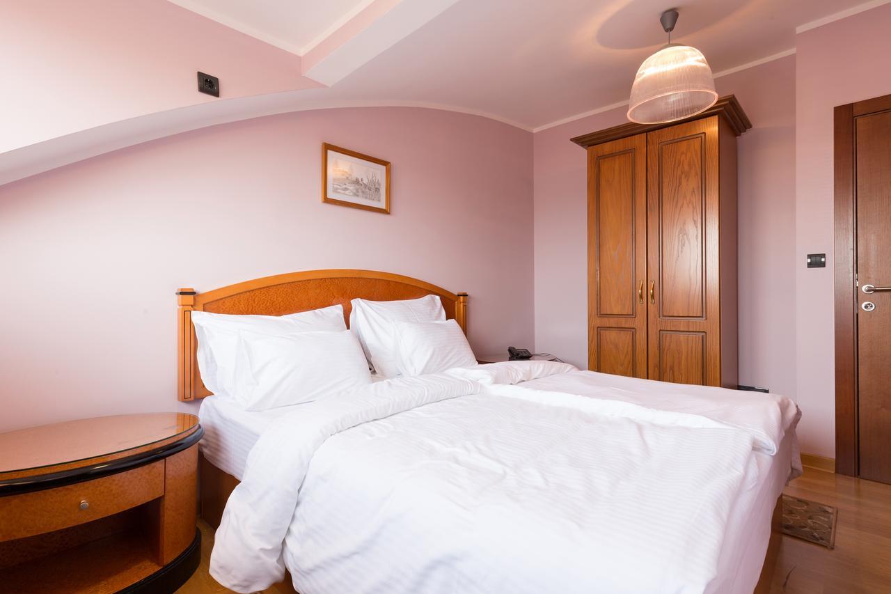 Hotel Sterling Garni Белград Екстериор снимка
